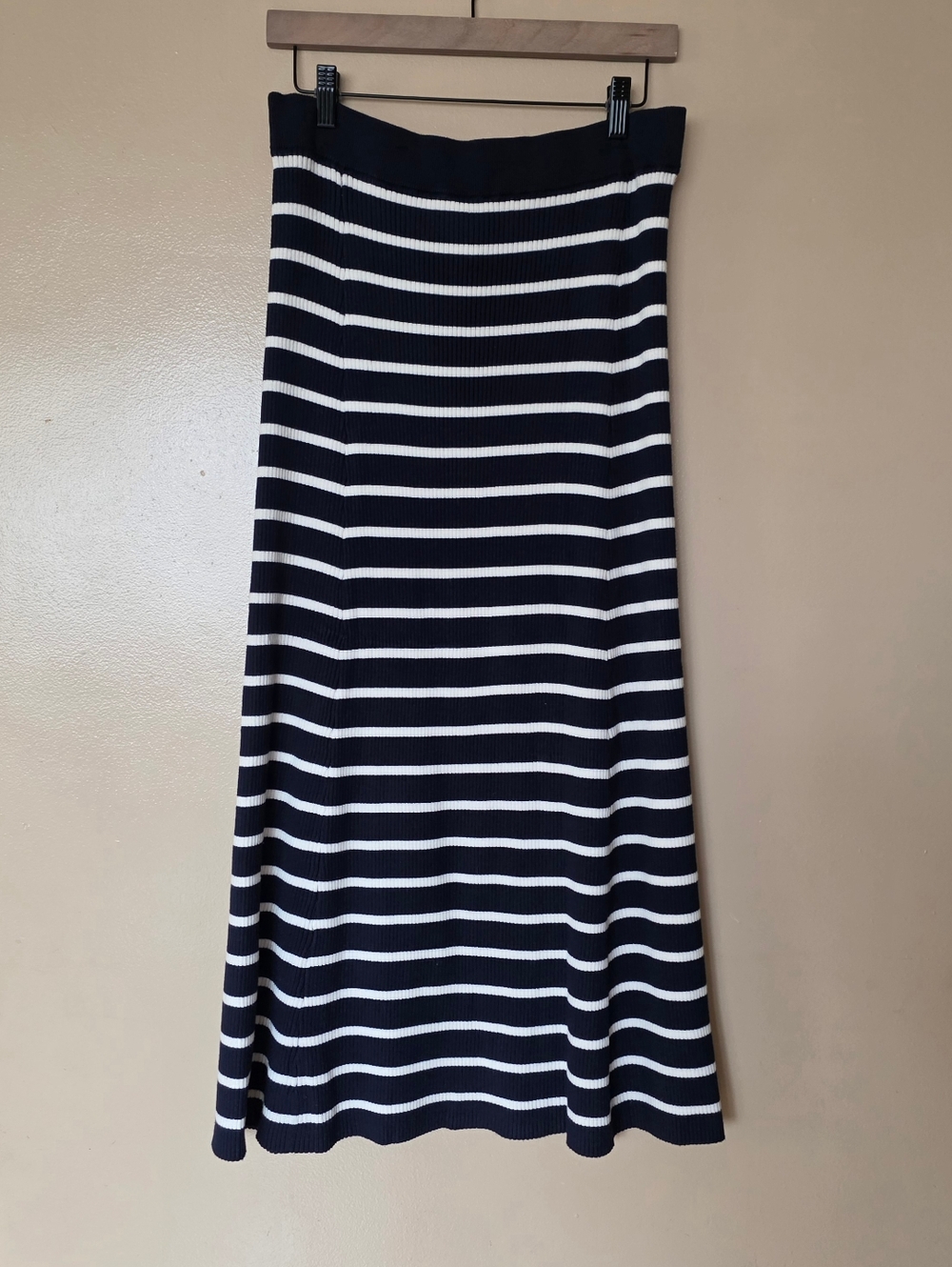 LOFT Midi Knit Skirt Size L Pull On Steetch Coastal Grandmother Nautical Preppy
